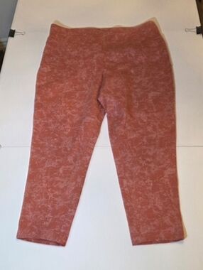 Terra & Sky Marled Rust Cropped Leggings